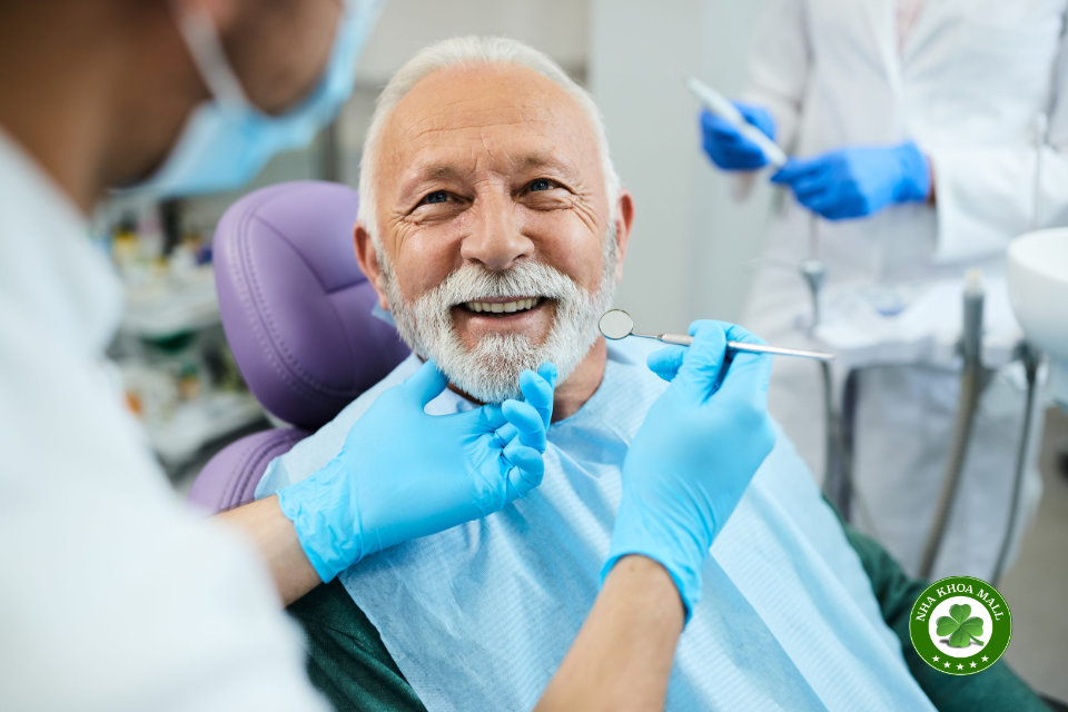 Điều trị nha khoa cho bệnh nhân lớn tuổi - bệnh nhân lão hóa