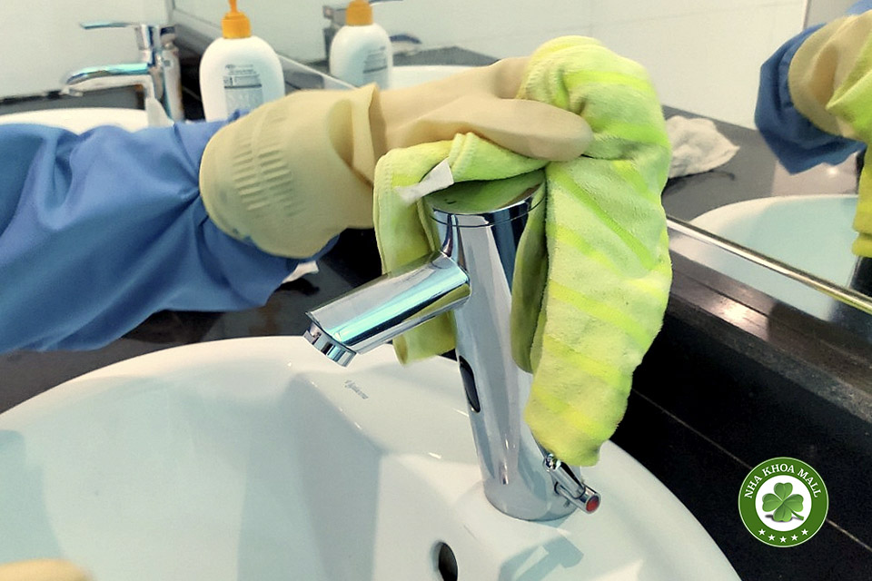 Cloramin B khử khuẩn hệ thống nước thải trong nha khoa