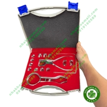 Bộ dụng cụ đặt đê, bấm đê cao su Pakistan - HỘP NHỰA